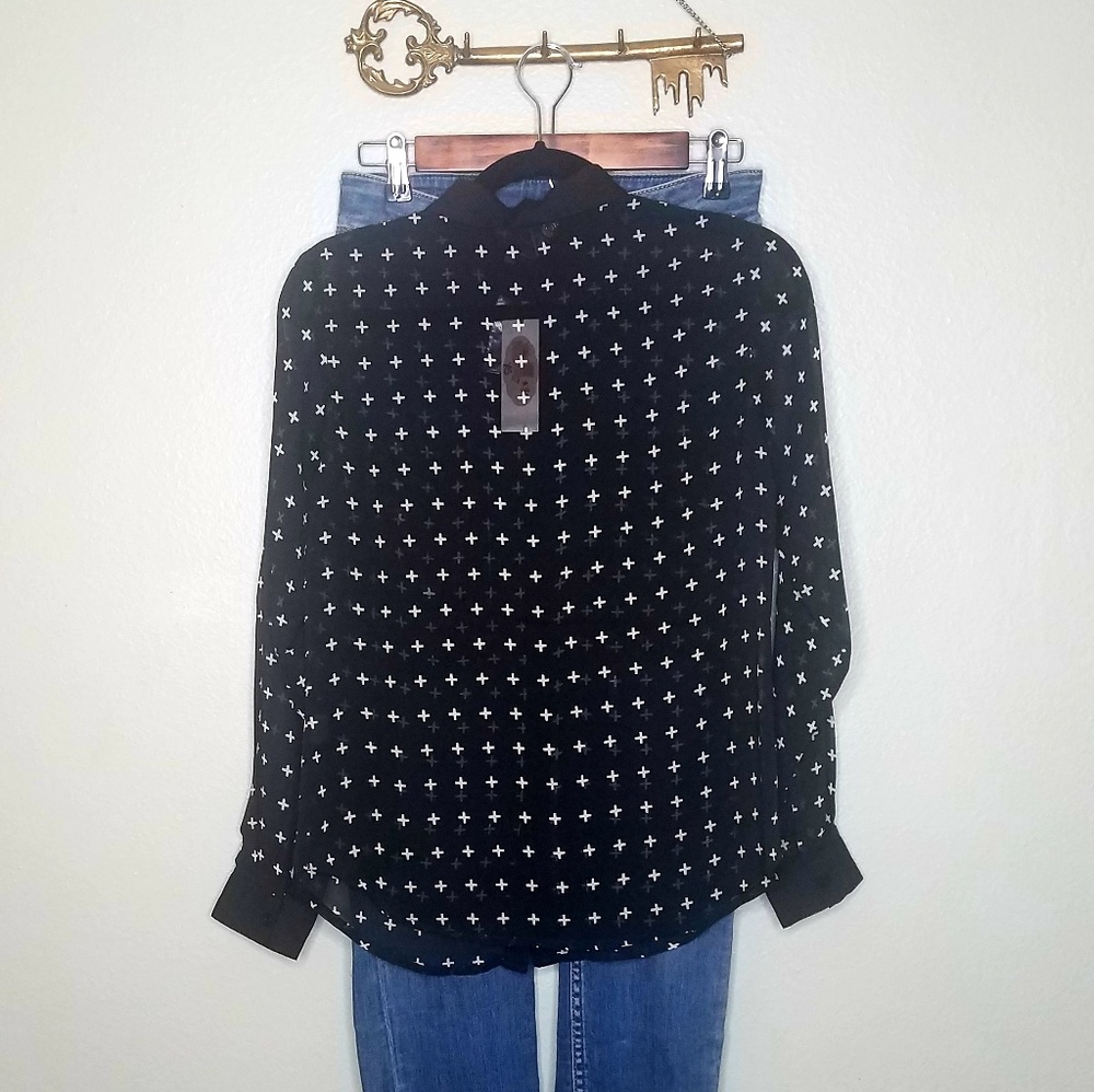 NWT Nordstrom Rack Chiffon Cross Print Top Size S - Picture 3 of 8